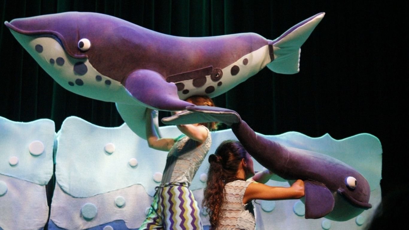 Pia Fraus encerra temporada no Recife com o espetáculo infantil Círculo das Baleias