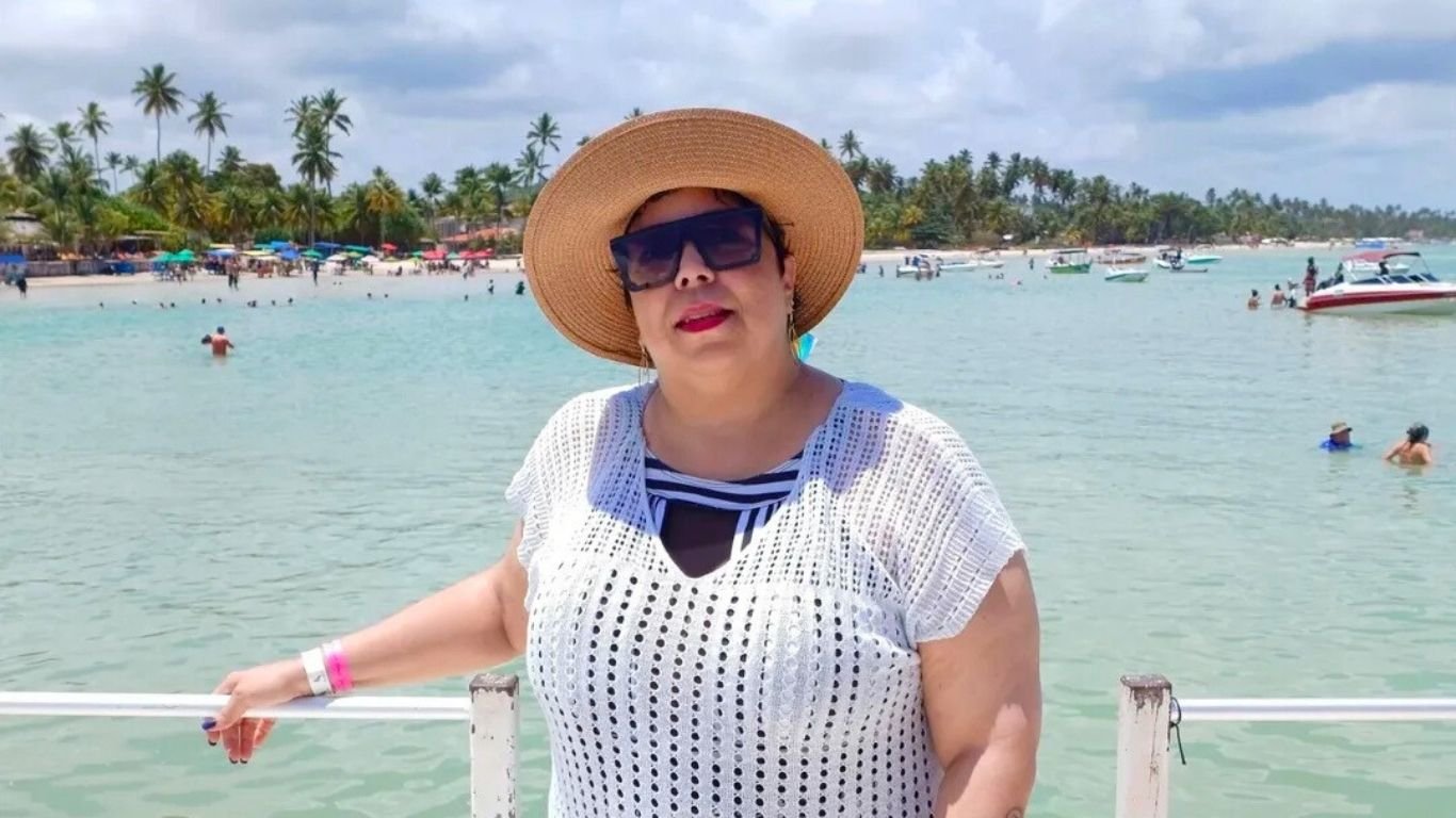 Hit da internet, Tulla Luana curte dias de descanso em Pernambuco