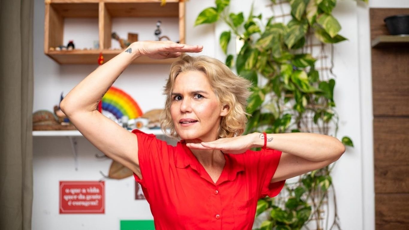 Bailarina Lilli Rocha realiza oficinas e participa do espetáculo Zambo, no Recife