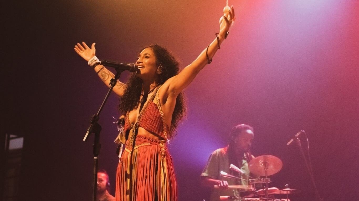 Da Raiz ao Canto: Poli leva ancestralidade ao Janeiro de Espetáculos