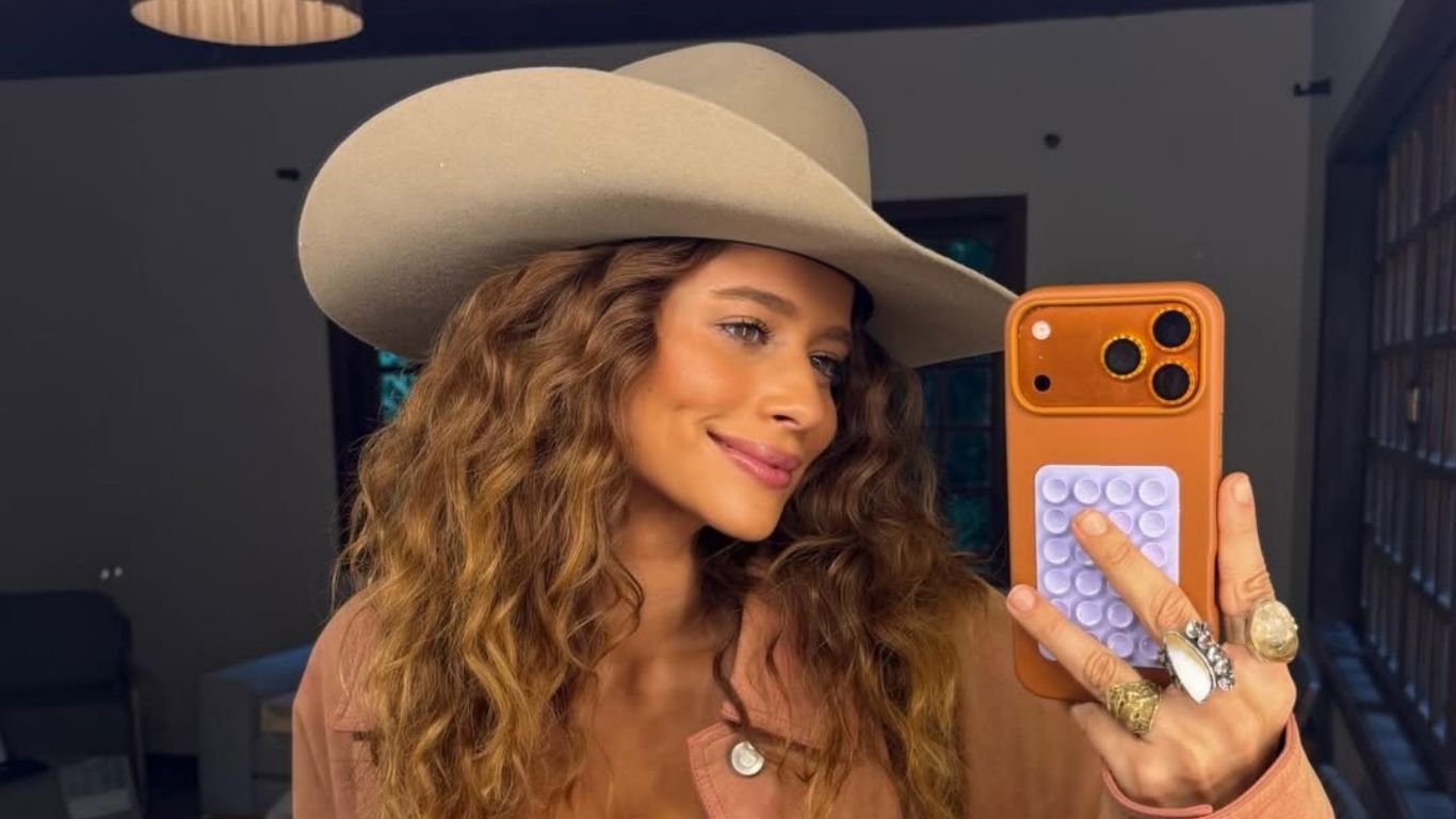 Estrela de ‘Coração Acelerado’, Isadora Cruz celebra seu niver no set da novela