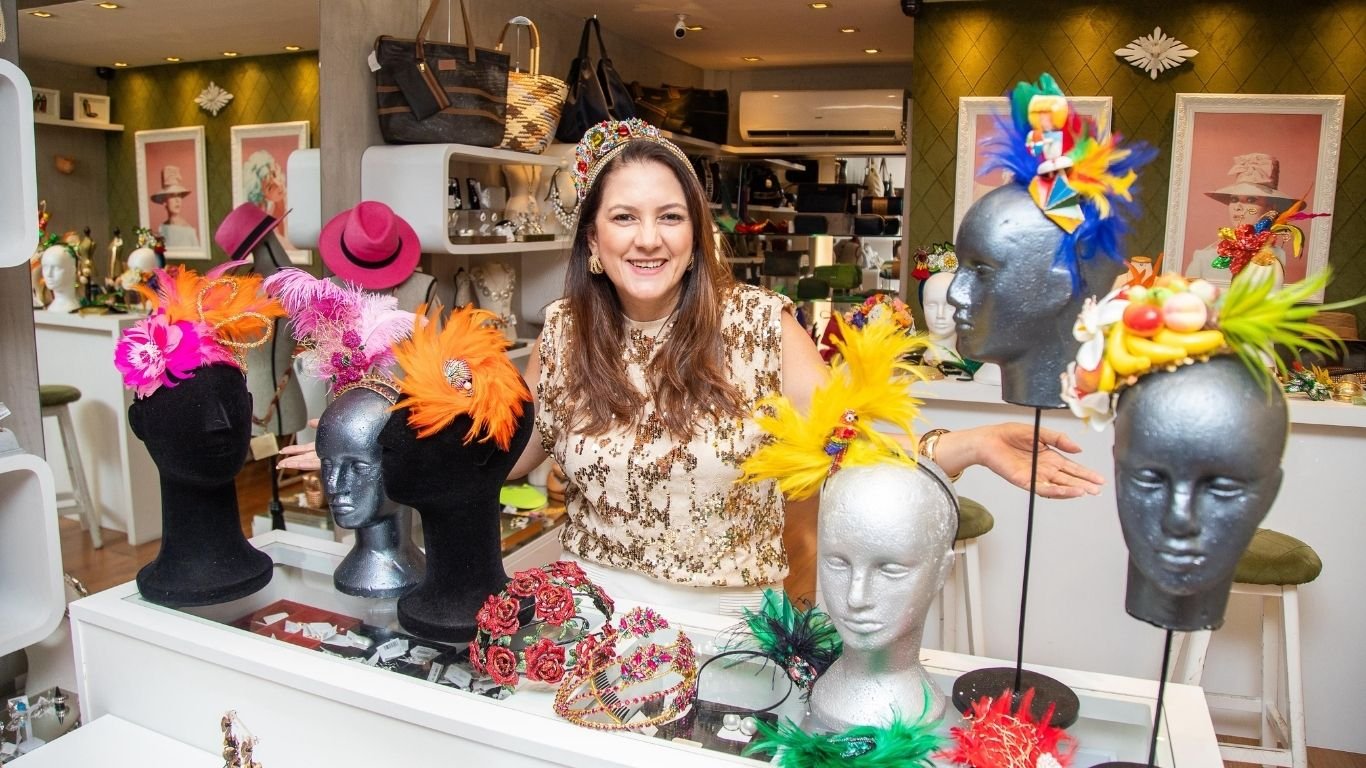 Arranjos da designer Adriana Ribeiro ganham destaque no carnaval