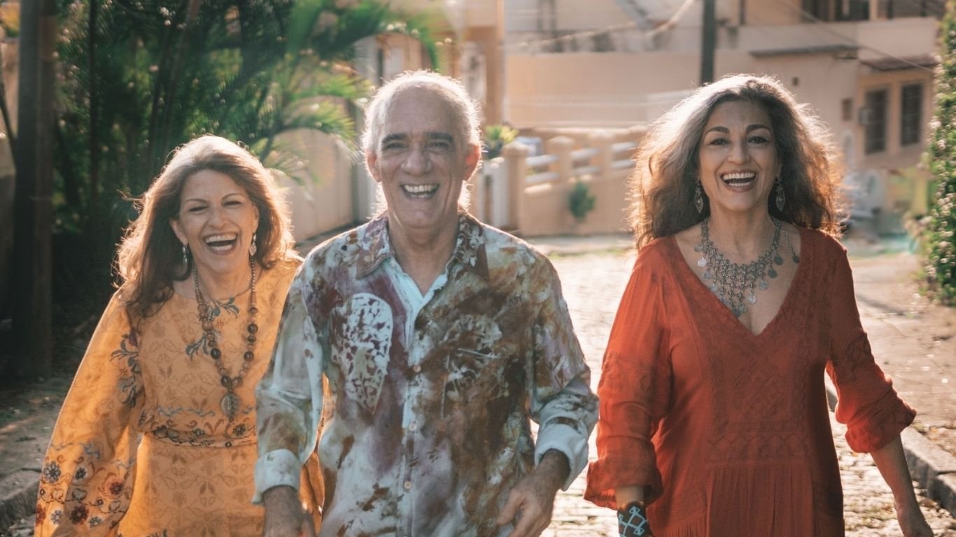 Com 10 canções, JANAJU lança ‘Lindeira’, primeiro álbum do trio