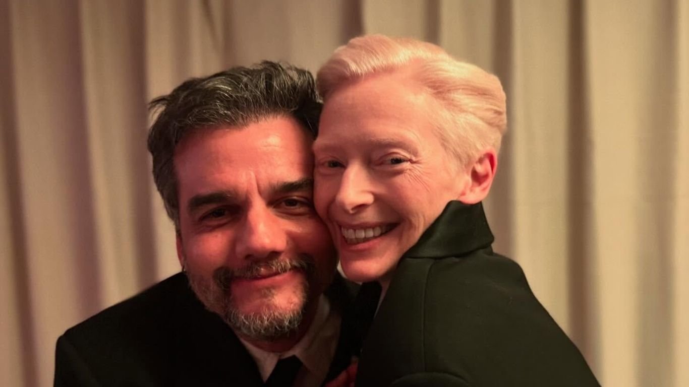 Kleber Mendonça Filho registra encontro entre Wagner Moura e Tilda Swinton no Bafta
