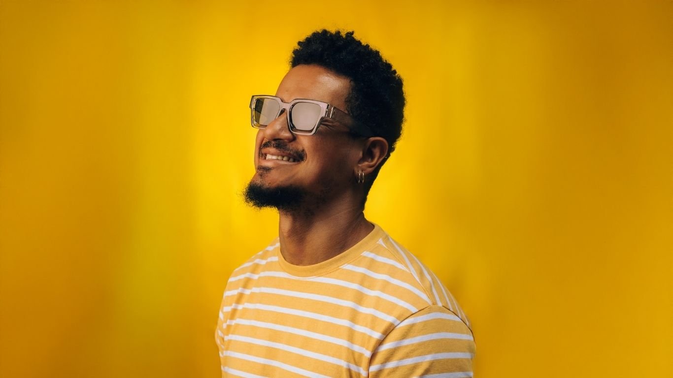 Zé Manoel apresenta show de pagode no Recife