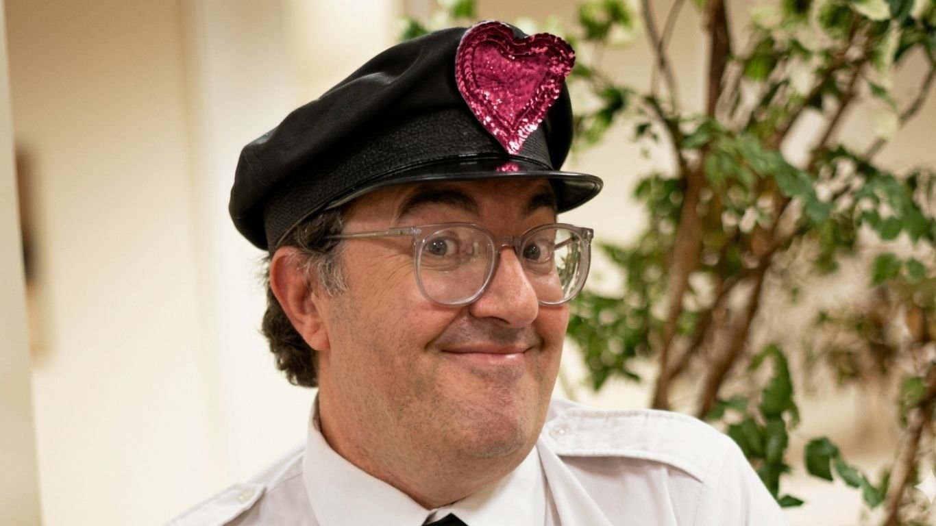 LUTO! Morre Roberto Marquis, o Guarda Juju de ‘A Praça É Nossa’, aos 83 anos