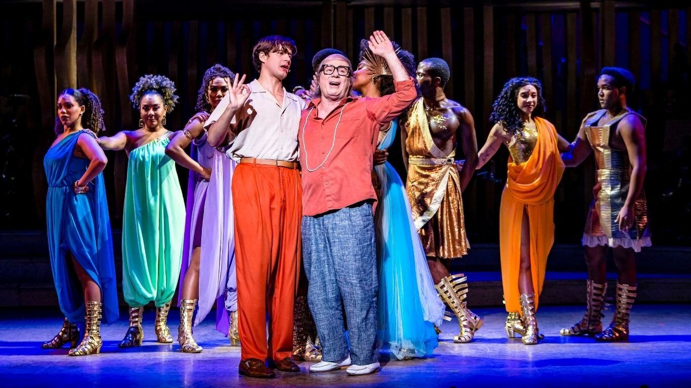 ‘Tom Jobim Musical’ chega ao Recife após sucesso no Rio e em São Paulo