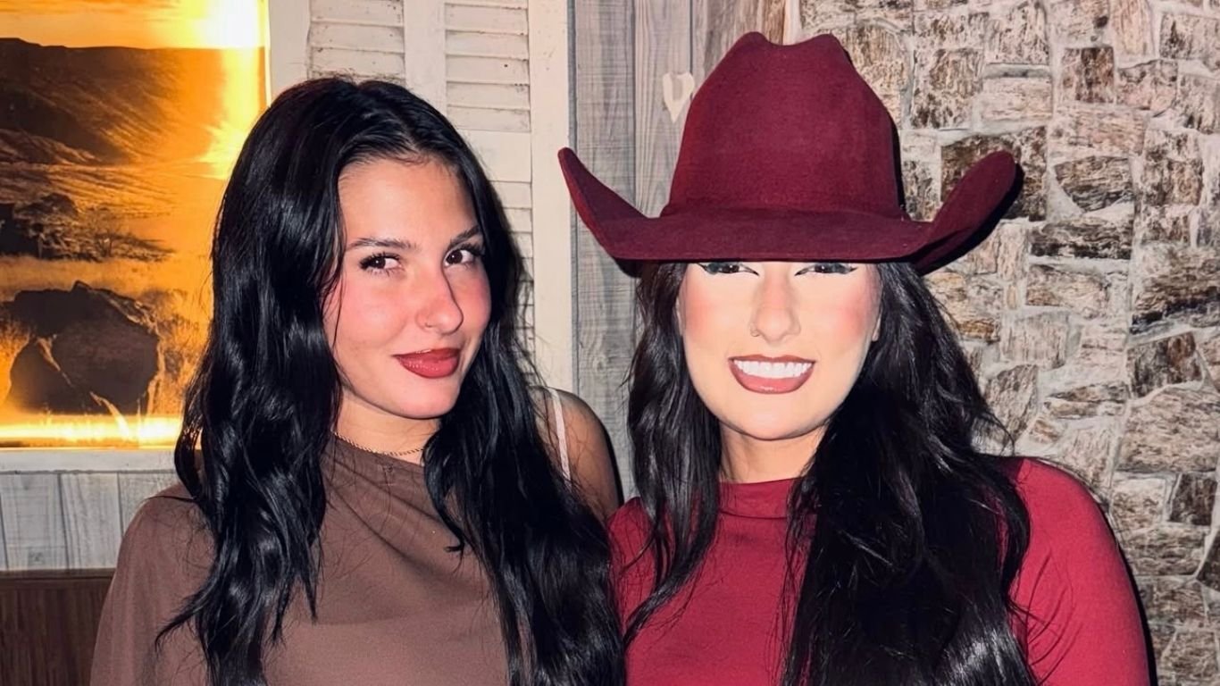 Ana Castela aparece de surpresa no aniversário da própria sósia