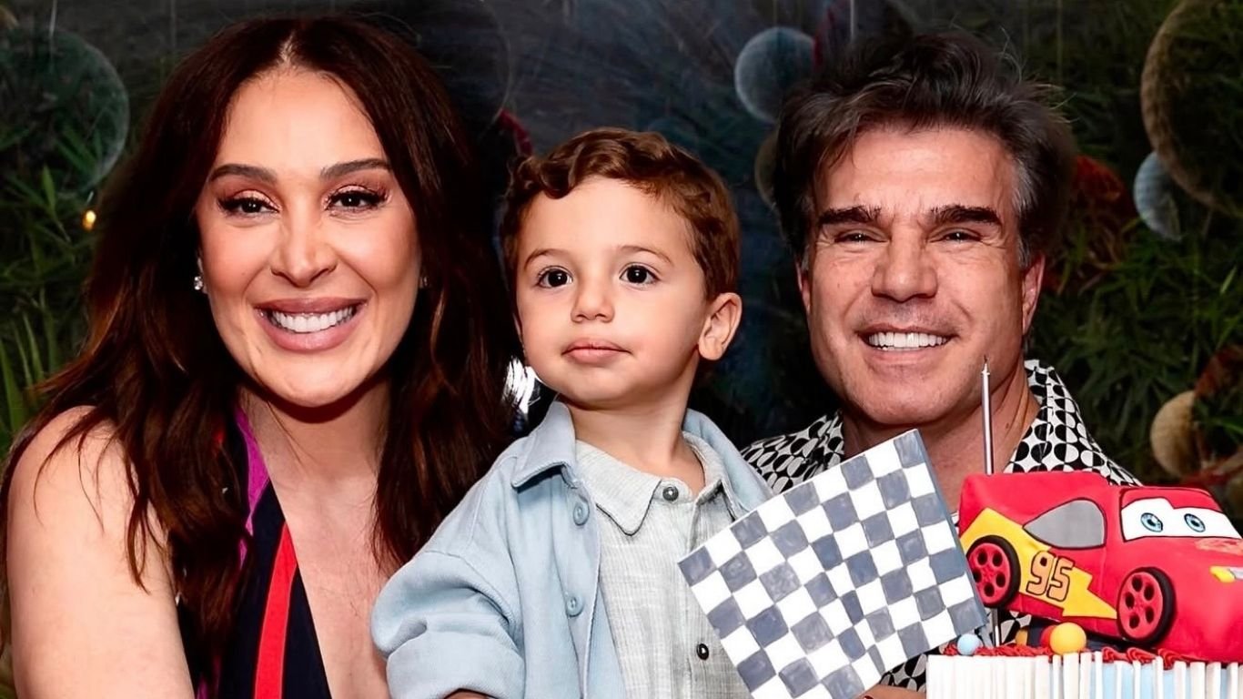 Claudia Raia e Jarbas Homem de Mello celebram os 3 anos do filho