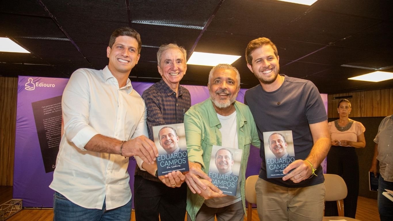 Livro sobre Eduardo Campos é lançado em noite concorrida no Recife